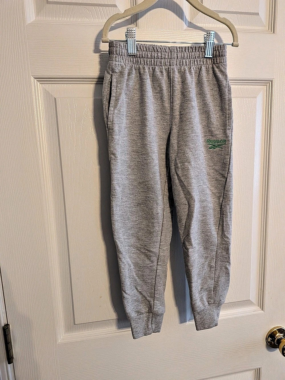 Reebok Boys Size 5T Gray Jogger Sweatpants Like New